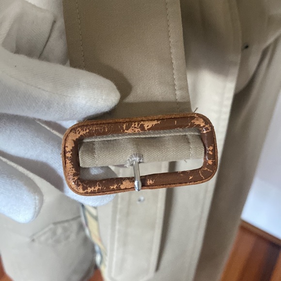 Burberry Trench Coat - Picture 16 of 17